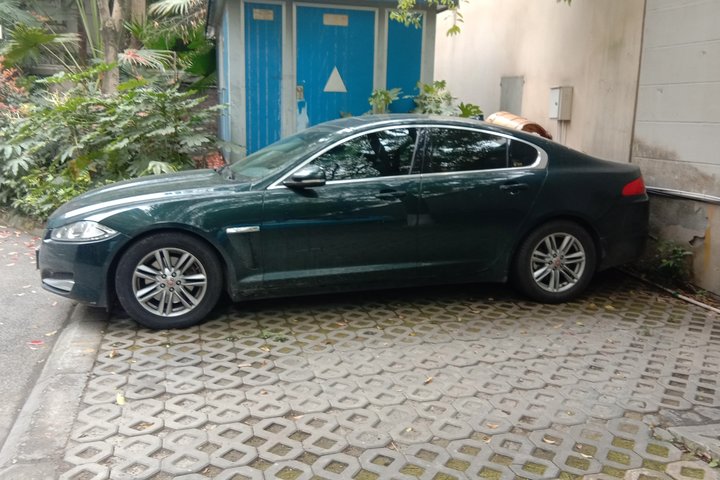 捷豹-捷豹XF 2015款 XF 2.0T 风华版