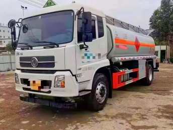 东风二手天锦油罐车 广西 八成新