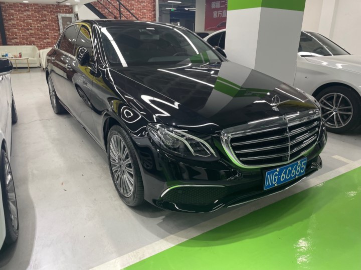 奔驰E级 2020款 E 300 L 时